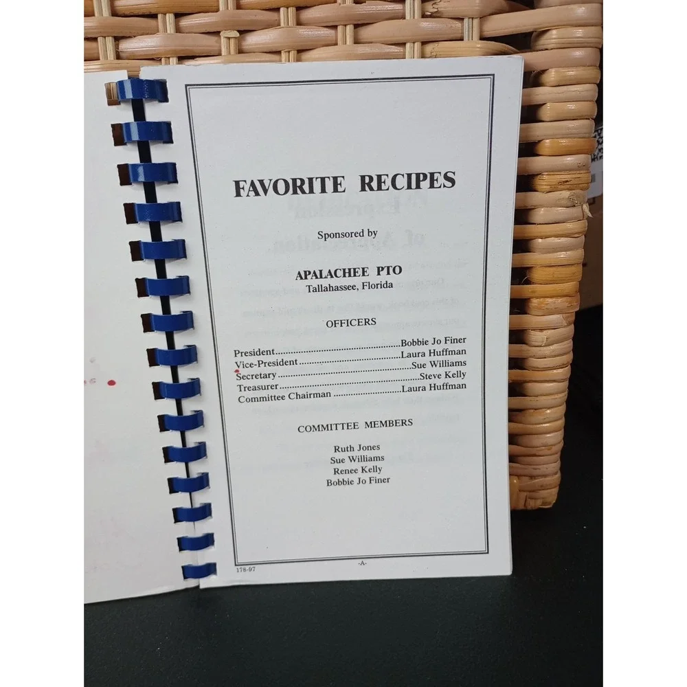 Apalachee Elementary Cookbook‎ Tallahassee, Florida 1997 Spiral